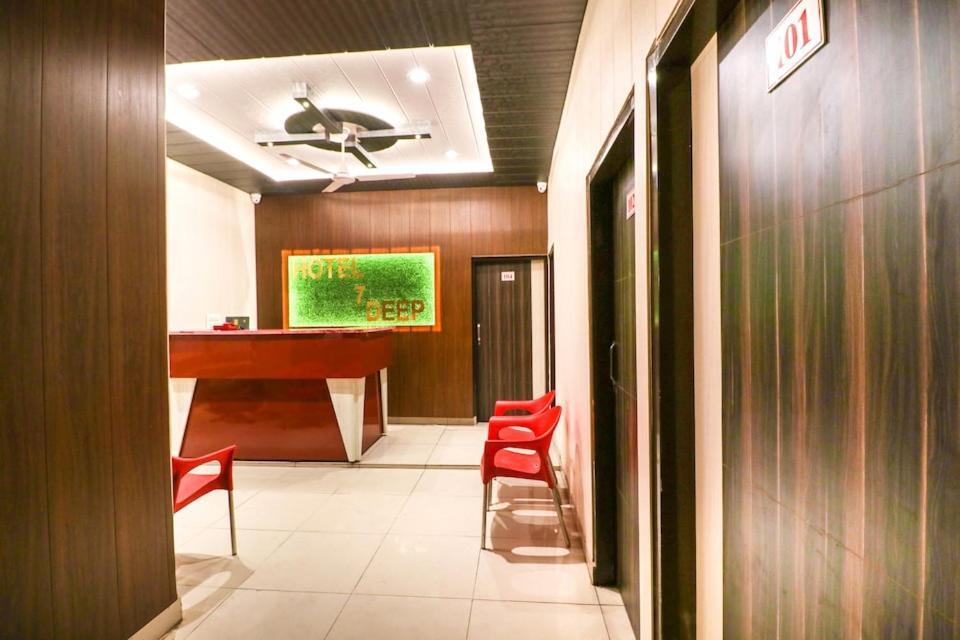 Hotel 7 Deep ルディヤーナー エクステリア 写真